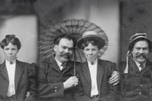 Momentos icónicos del fotomatón de los últimos 100 años