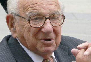 Nicholas Winton durante una visita al Castillo de Praga