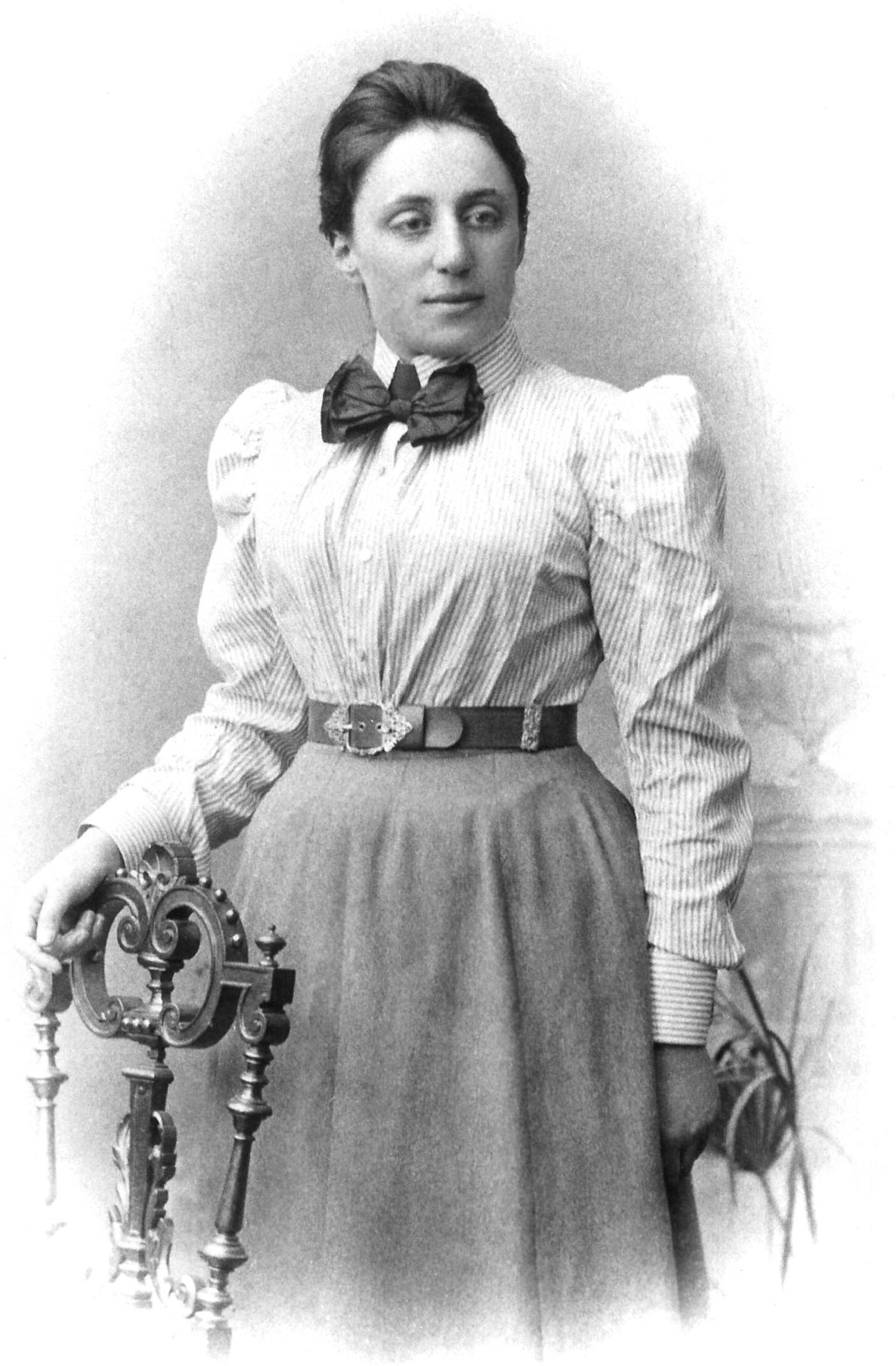 Retrato de la matemática alemana Emmy Noether