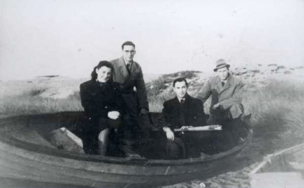 Refugiados judíos daneses llegando en una embarcación a Suecia en octubre de 1943