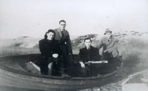 Refugiados judíos daneses llegando en una embarcación a Suecia en octubre de 1943