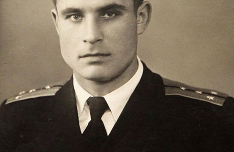 Retrato del oficial naval soviético Vasili Arkhipov